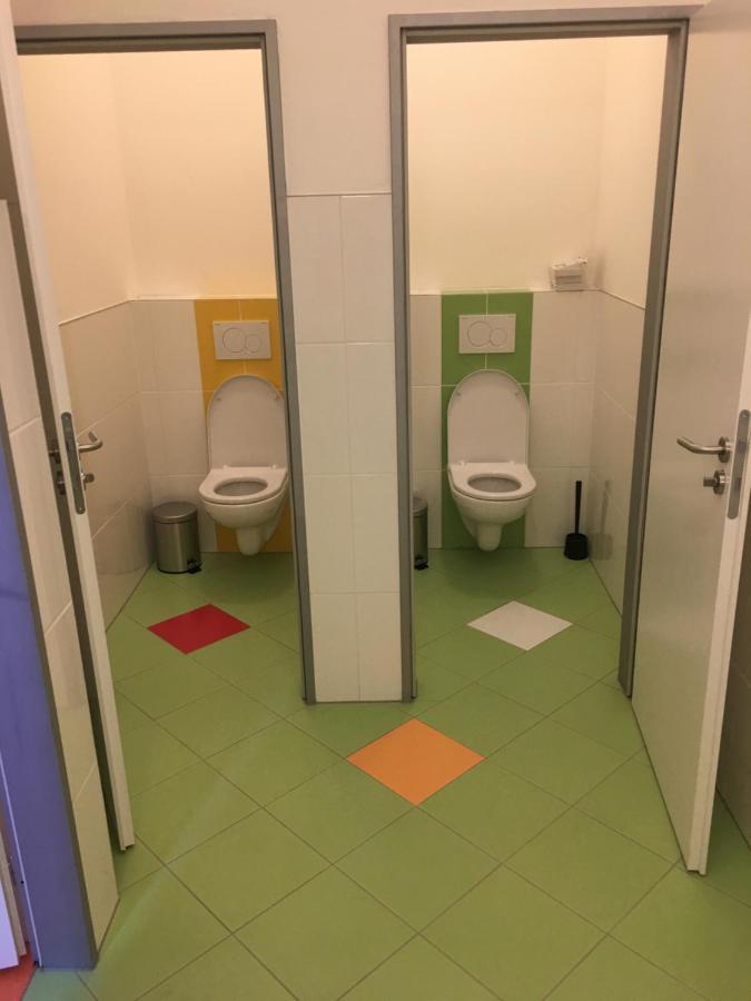 Expo Capsule Hostel Прага Екстериор снимка
